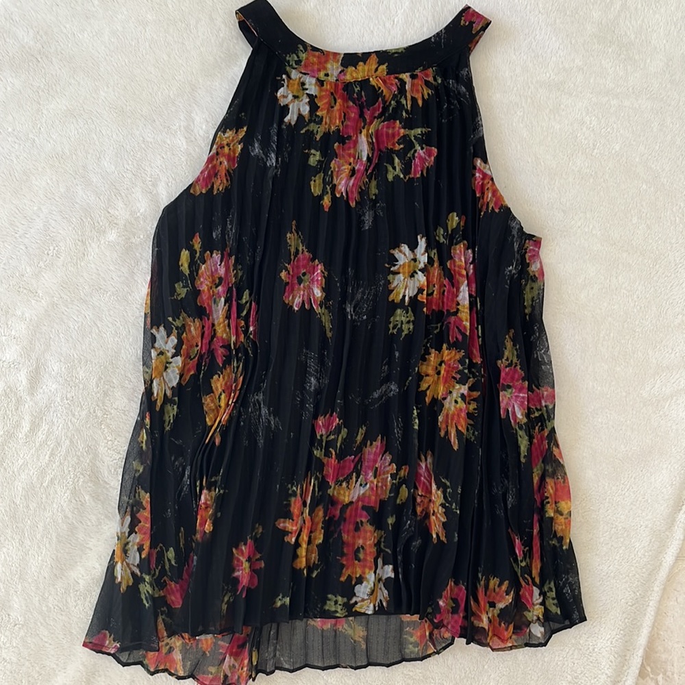 Catherine Malandrino Black floral pleated sleeveless blouse